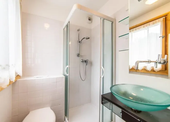 דירה 3-bedroom Flat In The Centre שאמוני