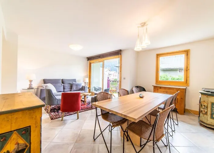 3-bedroom Flat In The Centre