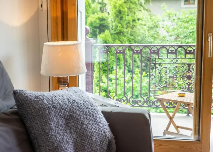 3-bedroom Flat In The Centre שאמוני