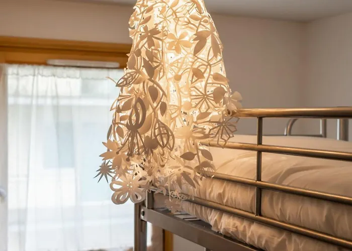 3-bedroom Flat In The Centre * שאמוני