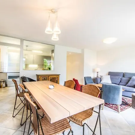 3-bedroom Flat In The Centre Apartment *